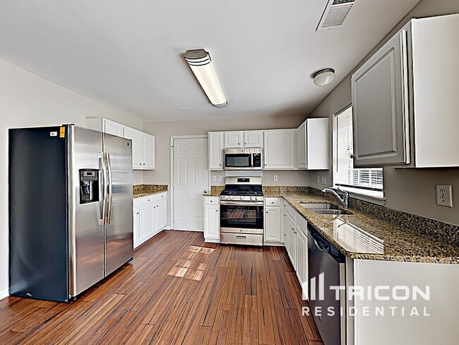 Building Photo - 9609 Chastain Walk Dr
