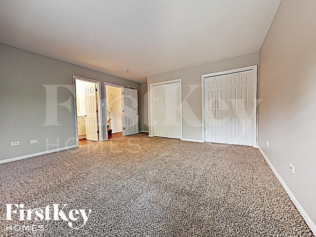 Building Photo - 707 Rose Ln