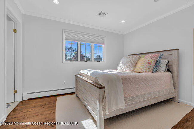 Building Photo - 809 W Lk Dr