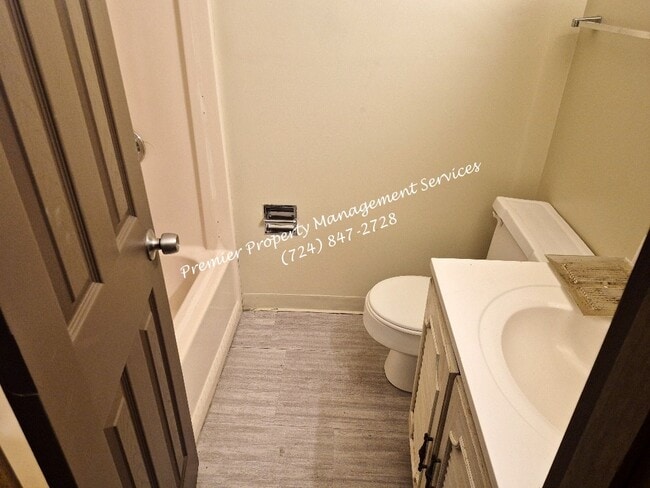 Building Photo - 485 New York Ave