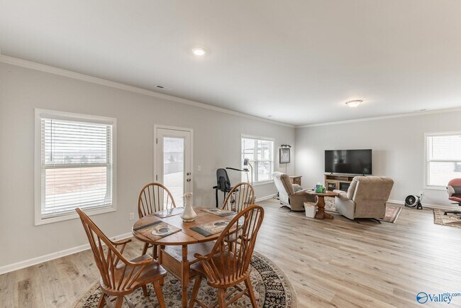 Building Photo - 111 Ranna Dr