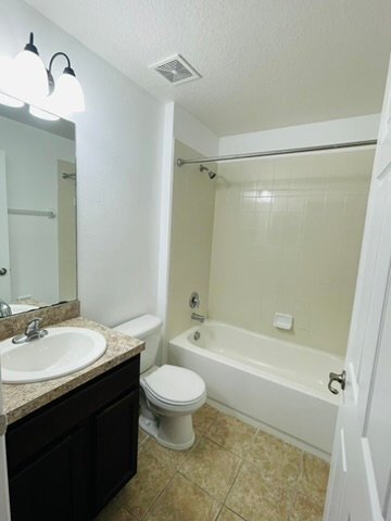 Building Photo - 1600 Mayaro Ct
