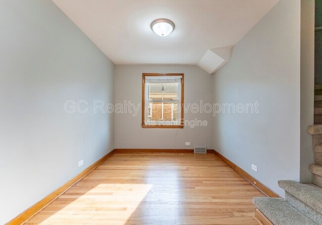 Building Photo - 301 Bohland Ave