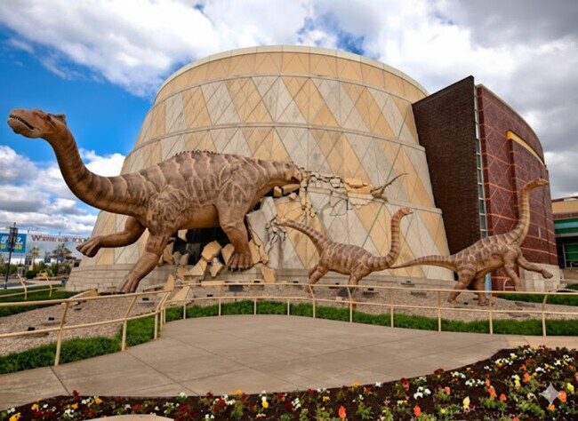 Building Photo - 1523 S East St