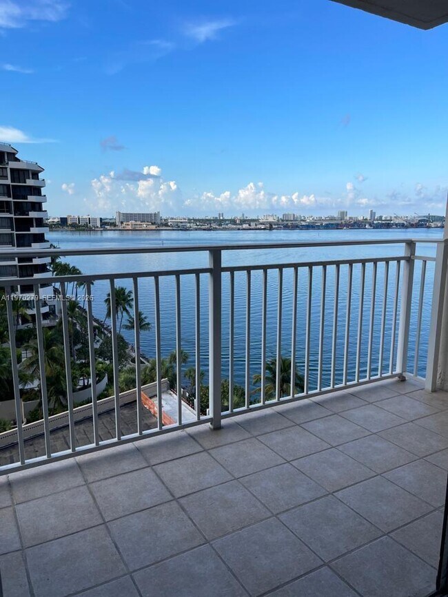 Building Photo - 770 Claughton Island Dr