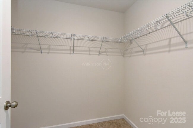 Building Photo - 2015 Saddlebred Dr