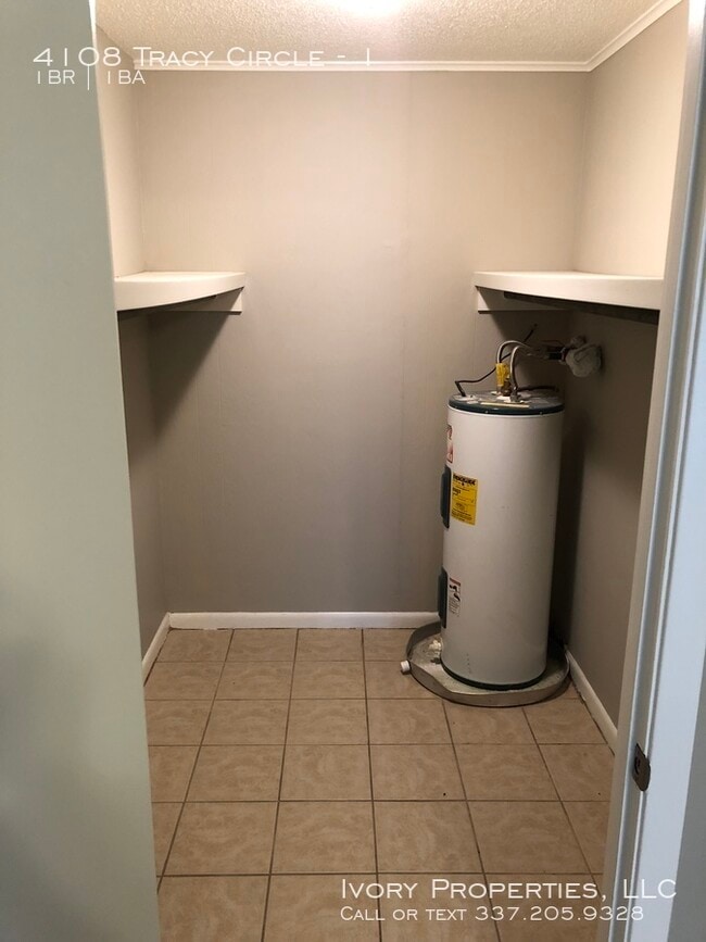 Building Photo - 4108 Tracy Circle Apt. 1