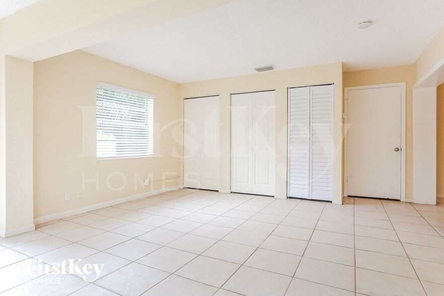 Building Photo - 9203 Southampton Pl