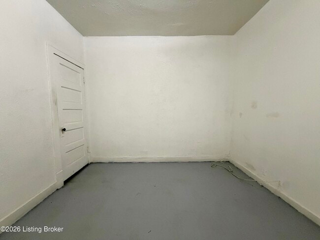 Building Photo - 2123 Dumesnil St