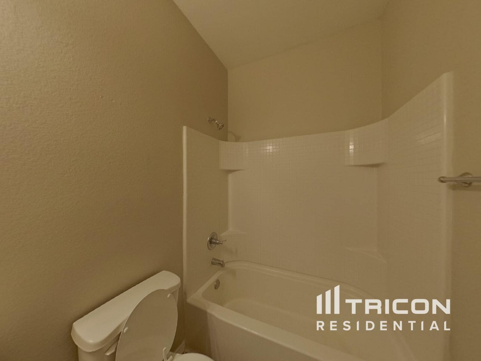 Building Photo - 4805 Cedar Springs Dr