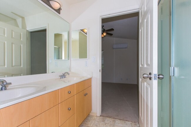 Building Photo - Spacious, private Mililani Tech Park resid...