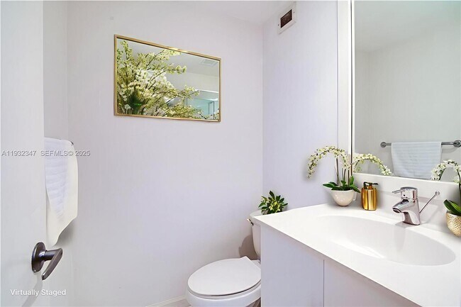 Building Photo - 3001 S Ocean Dr