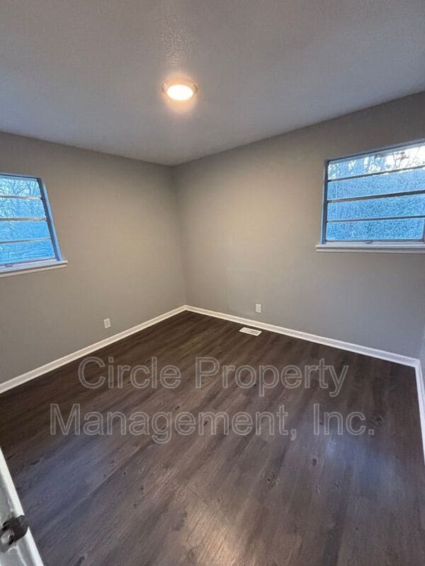 Building Photo - 2711 Monticello Dr NW