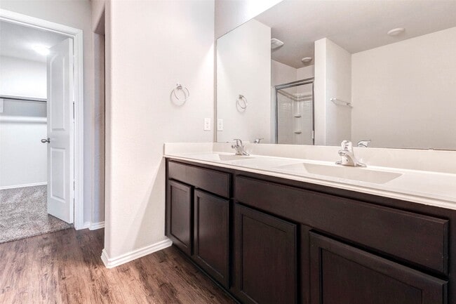 Building Photo - 5422 Dovetail Arbor Trace