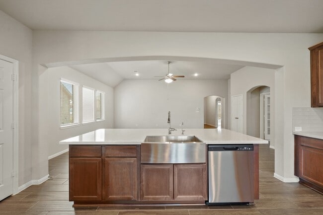 Building Photo - 6010 Kolle Dr