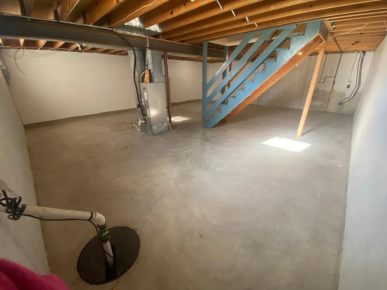 Building Photo - 608 Linda Ln