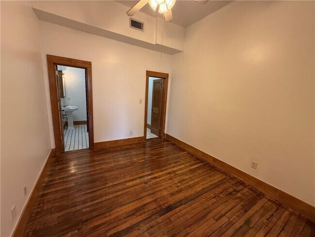 Building Photo - 459 Dauphin St