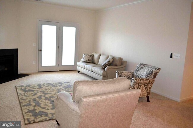 Building Photo - 43144 Sunderland Terrace