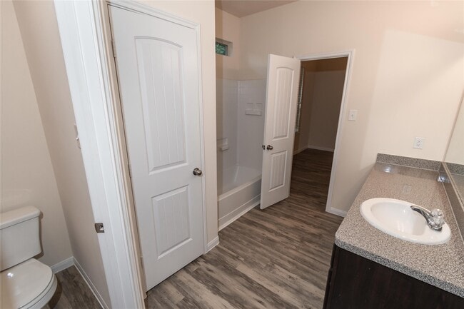 Building Photo - 3619 Spy Glass Hill Dr