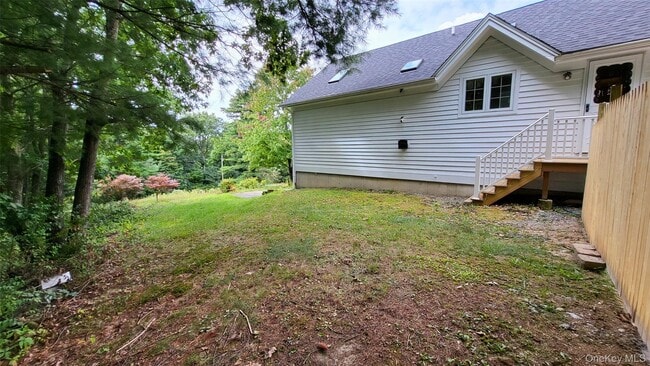 Building Photo - 19 Friendship Ln