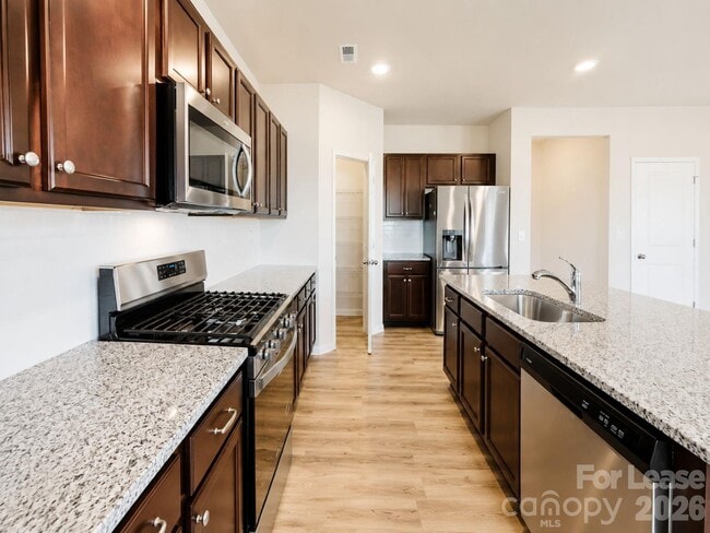 Building Photo - 5030 Markfield Ln