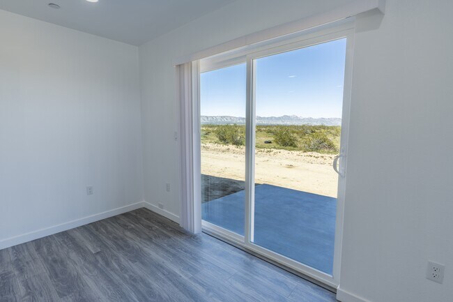 Building Photo - 6211 Poppy Blvd