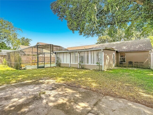 Building Photo - 227 Robbins Rest Cir
