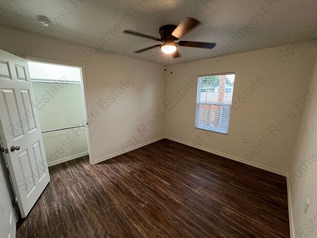 Building Photo - 2135 Bobwhite Ct