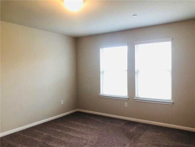 Building Photo - 2304 S Lakeline Blvd