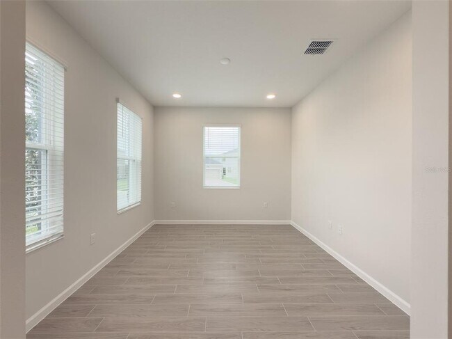 Building Photo - 551 Pothos St