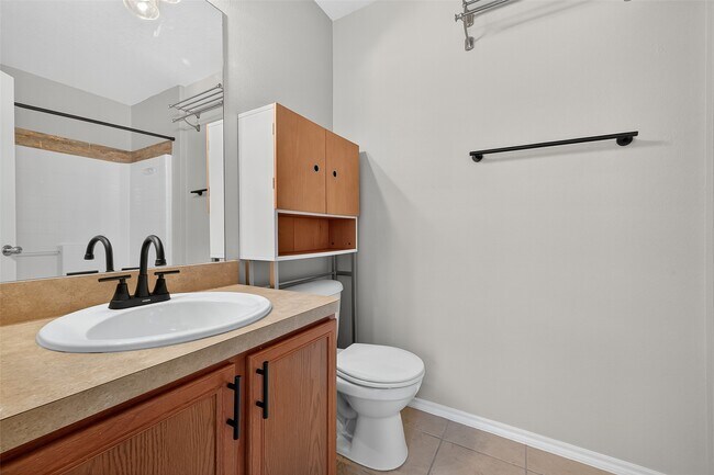 Building Photo - 16707 Pine Castle Dr