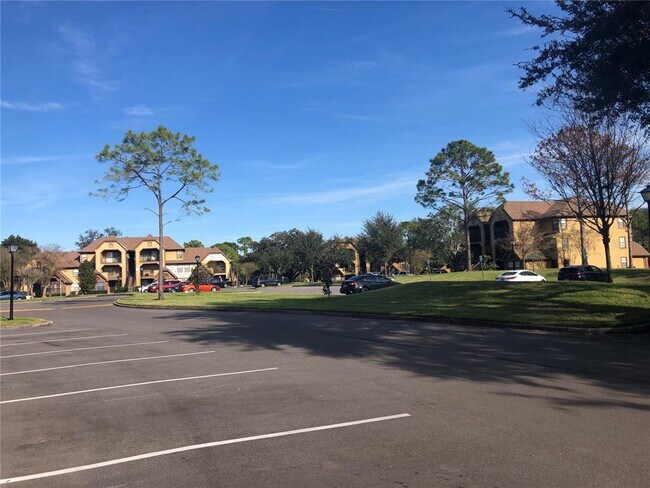 Building Photo - 420 Forestway Cir