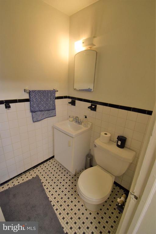 Building Photo - 2112 O St NW