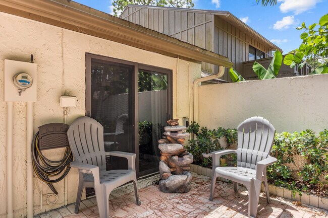 Building Photo - 257 Pleasant Wood Dr