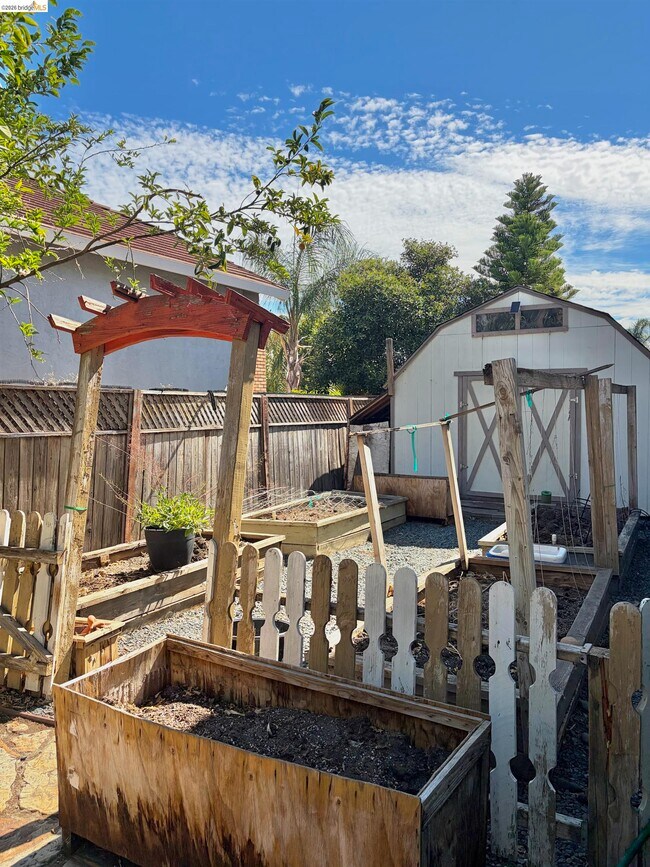 Building Photo - 7 Goldmeadow Ct