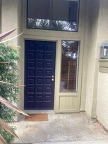 Building Photo - 3233 Caminito Eastbluff
