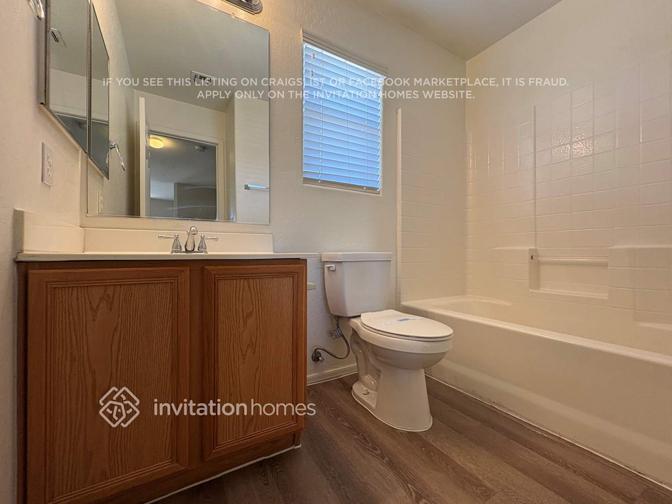 Building Photo - 7106 N 77th Dr