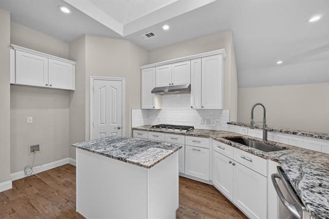 Building Photo - 12745 Excelsior Ln