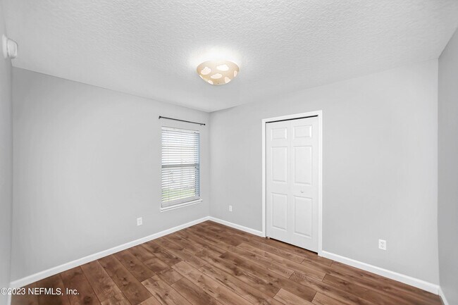 Building Photo - 2167 S Cranbrook Ave