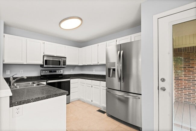 Building Photo - Beautiful Ranch Home in Thompson Station