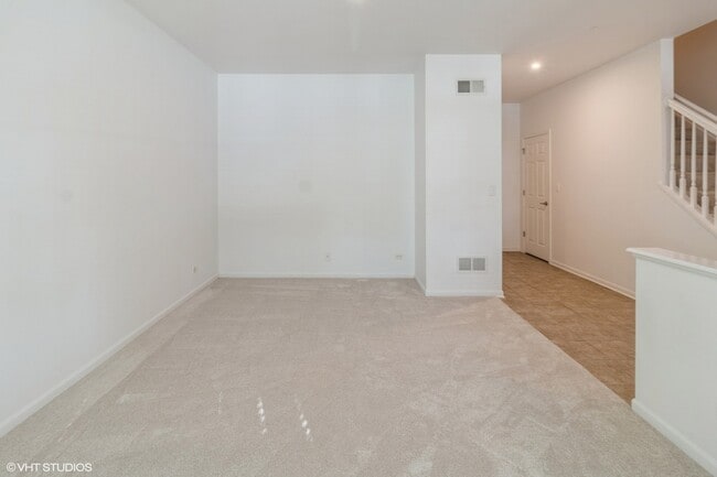 Building Photo - 2224 S Crambourne Way