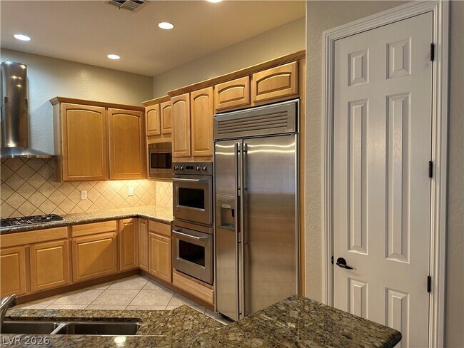 Building Photo - 3418 Singer Ln