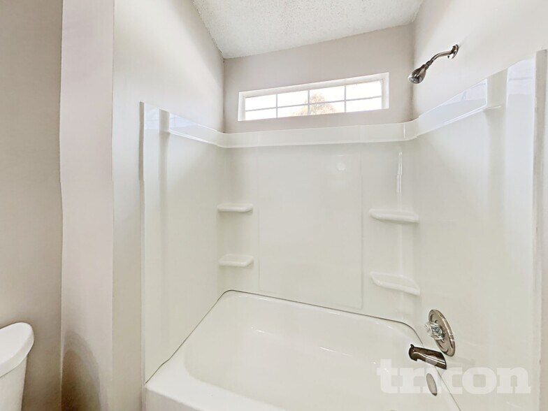 Building Photo - 5725 Becton Park Dr