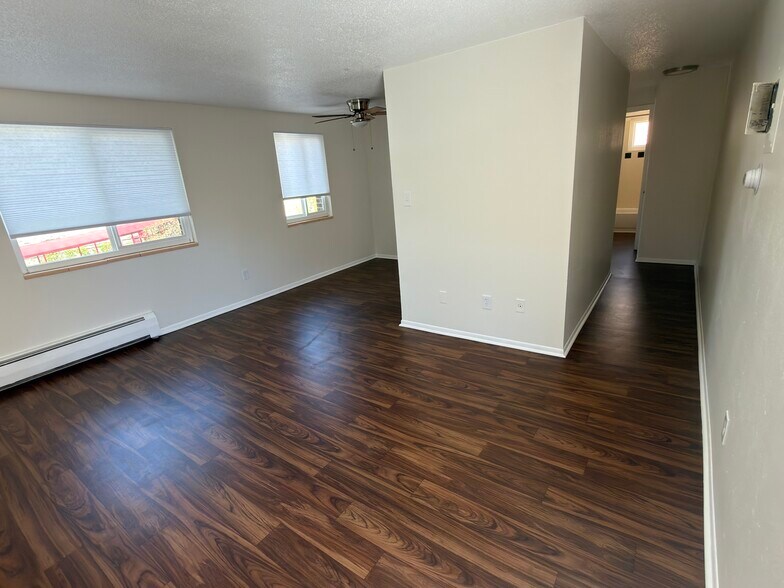 Building Photo - 2330 S University Blvd