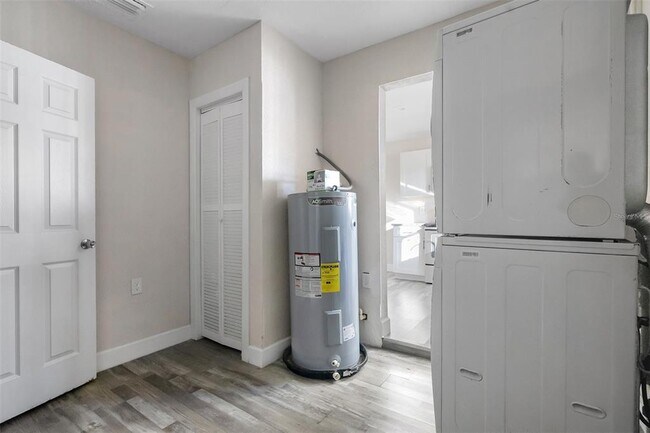 Building Photo - 147 Melanie Ln