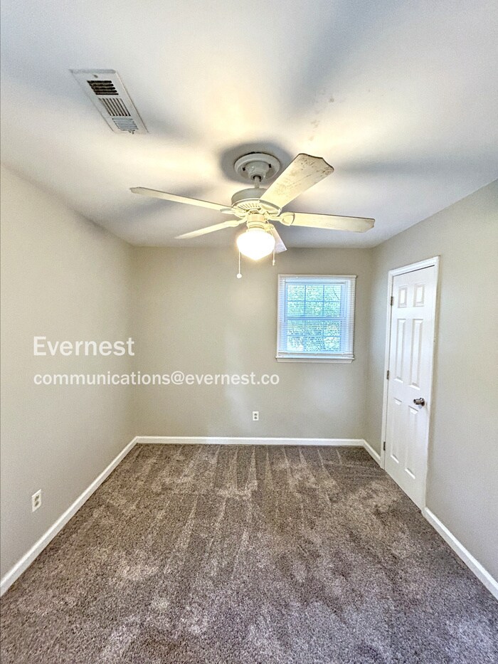 Building Photo - 3794 Walnut Ridge Dr