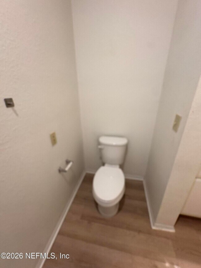 Building Photo - 13810 Sutton Park Dr N