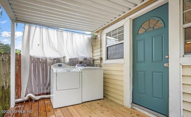 Building Photo - 2514 Peach Dr