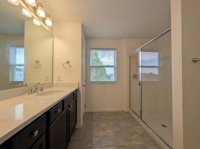 Building Photo - Move-In Ready 4-Bed in Silver Oak, Quartz Kitchen and Community Pool