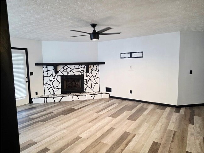 Building Photo - 1800 Keenland Pl